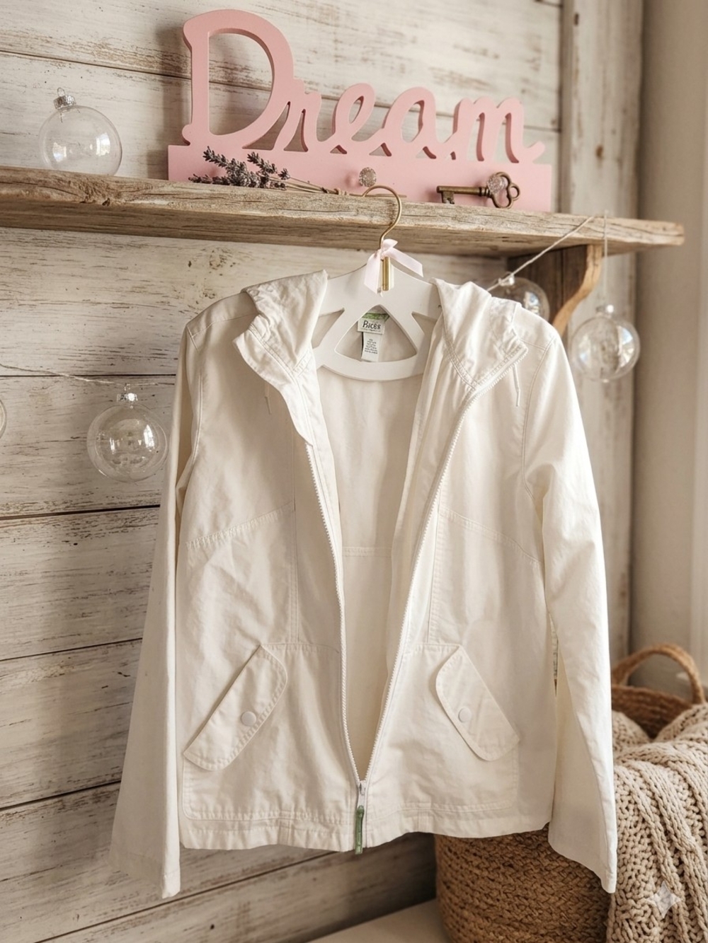 Bass White Hooded Utility Windbreaker Jacker